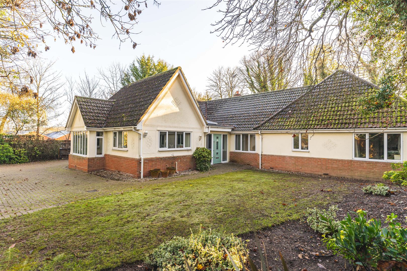 6 Bedroom for sale in Saffron Walden Cheffins Saffron Walden Sales